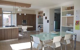 KOKOROS HOME, luminosa villa nel Monferrato.